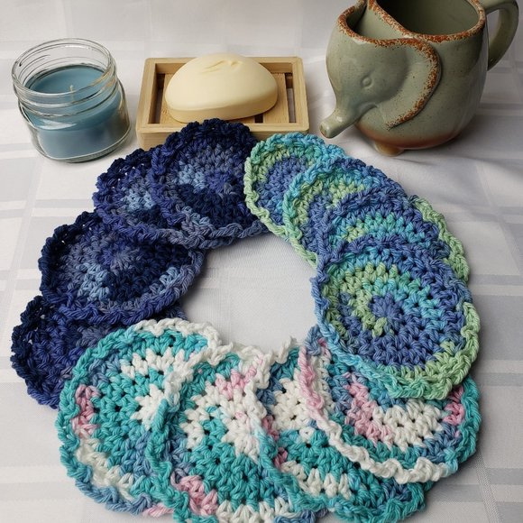 💄 Facial Cleansing Pad Scrubby Reusable 💄 2/$12 - Picture 3 of 3
